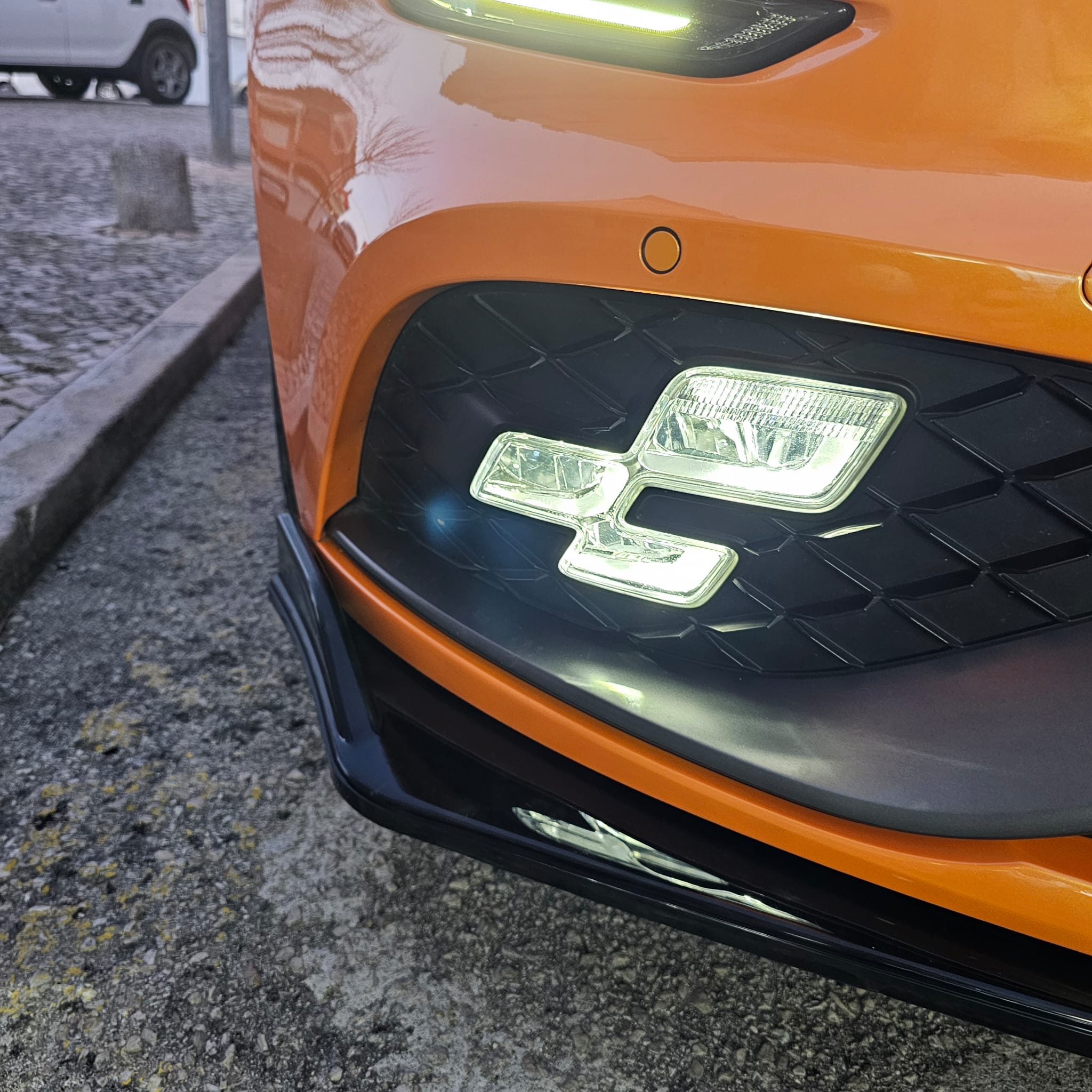 Universal Front Splitter in Glossy Black ABS